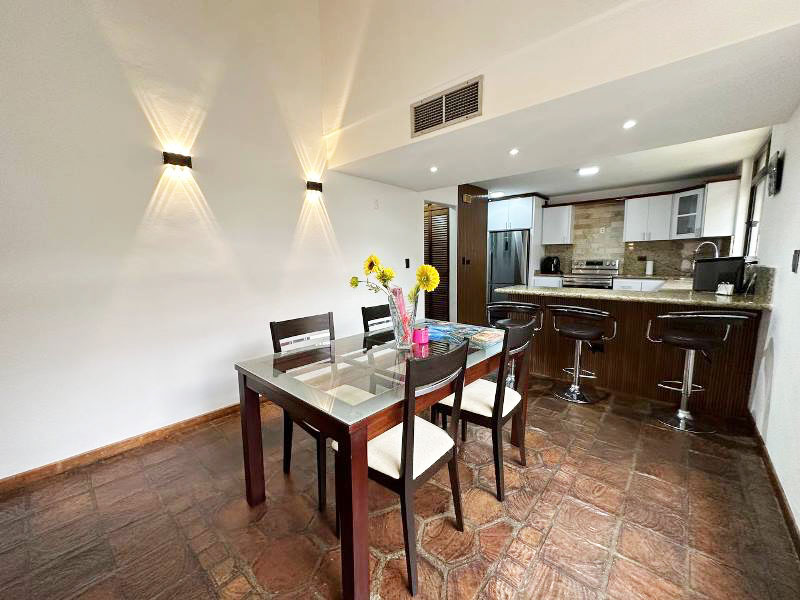 Beautifull Townhouse in Conj. Res. Las Lajas. Naguanagua